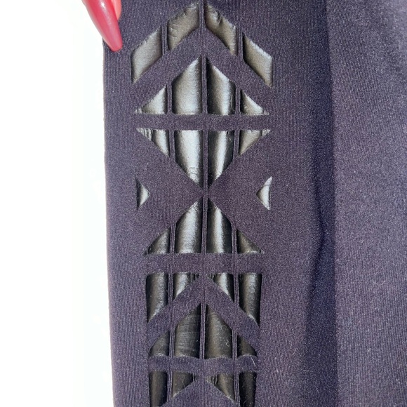 Lululemon 2014 Special Edition - Wunder Under Full on Luon Aztec Print - Picture 8 of 8